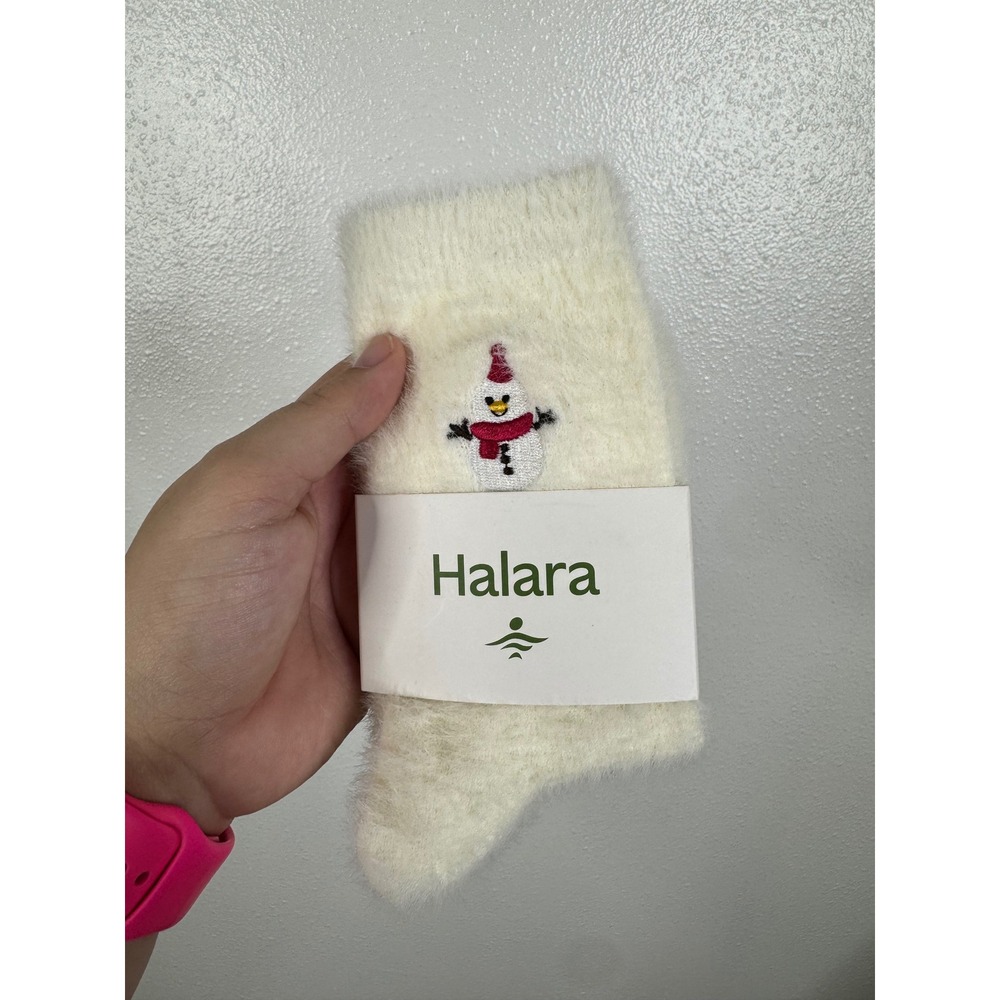 Halara Women Cream Fuzzy Snowman Embroidered Holiday Crew Socks One Size NEW